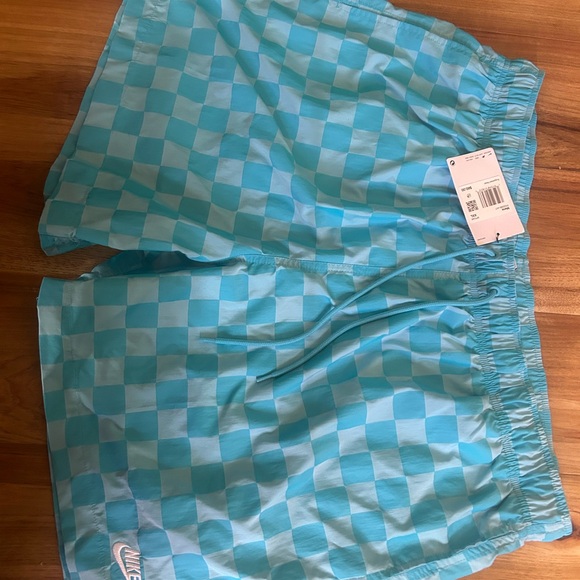 Nike Blue Checkered Shorts - Picture 2 of 4